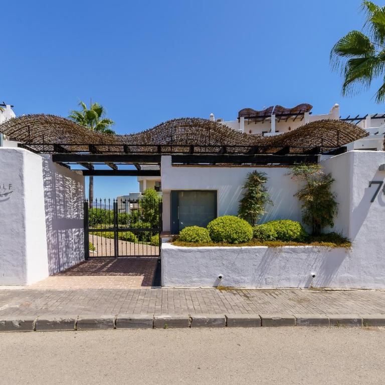 Luxe Golf & Family House Escape - Happy Rentals - Casa - 38