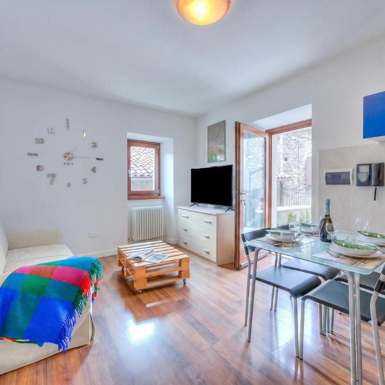 Casa Umberto near Lake Tenno - Happy Rentals - Appartement avec Balcon - 9