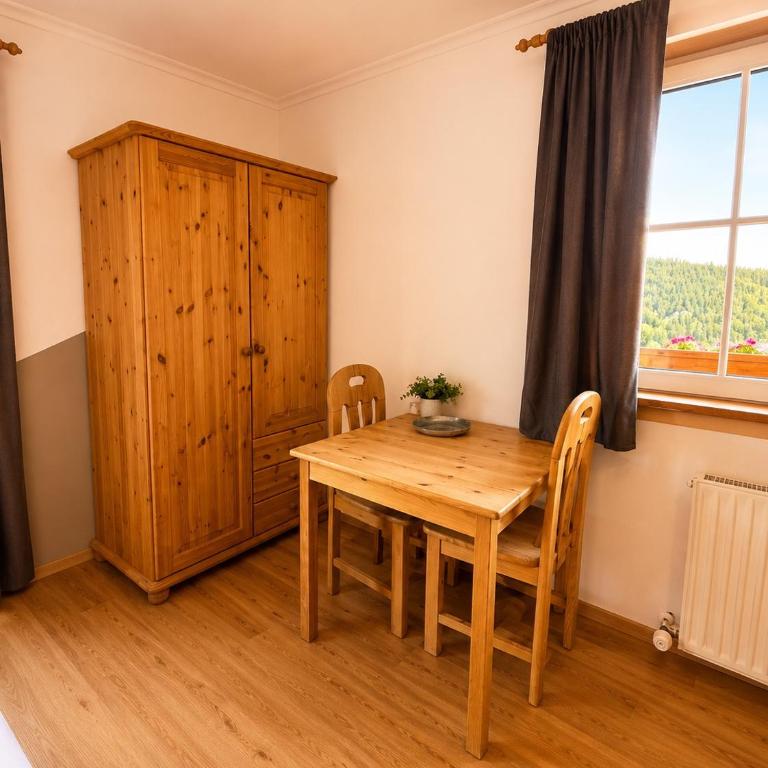 Frühstückspension Bachseitenhof - Standard Doppelzimmer mit Bergblick - 23