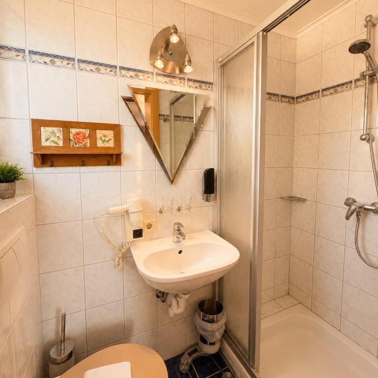 Frühstückspension Bachseitenhof - Standard Doppelzimmer mit Bergblick - 22