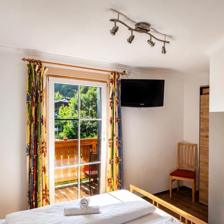 Frühstückspension Bachseitenhof - Standard Doppelzimmer mit Bergblick - 4