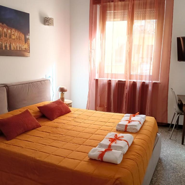 Cattaneo 19 Rooms - Camera Matrimoniale Standard con Bagno in Comune - 2