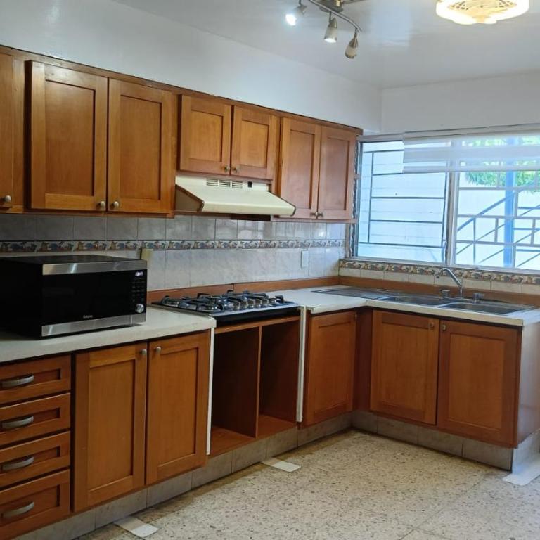 Gran Casa Chichén Cerca Expo-Chapalita - Casa de 5 dormitorios - 7