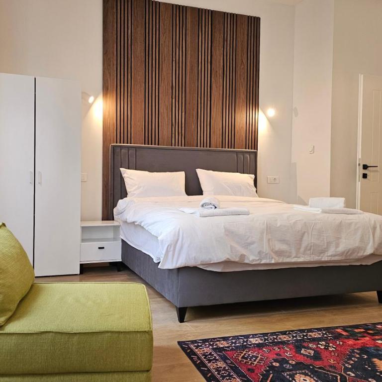 Sleep & Explore - Chambre Double Deluxe avec Douche - 1