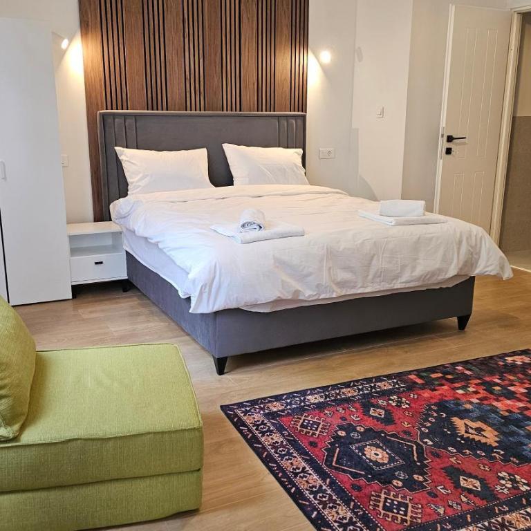 Sleep & Explore - Chambre Double Deluxe avec Douche - 2