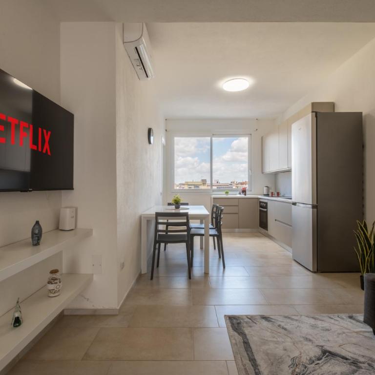 Eden Living - Rooftop & Spiaggia Poetto 3 min - Appartamento con 2 Camere da Letto - 4
