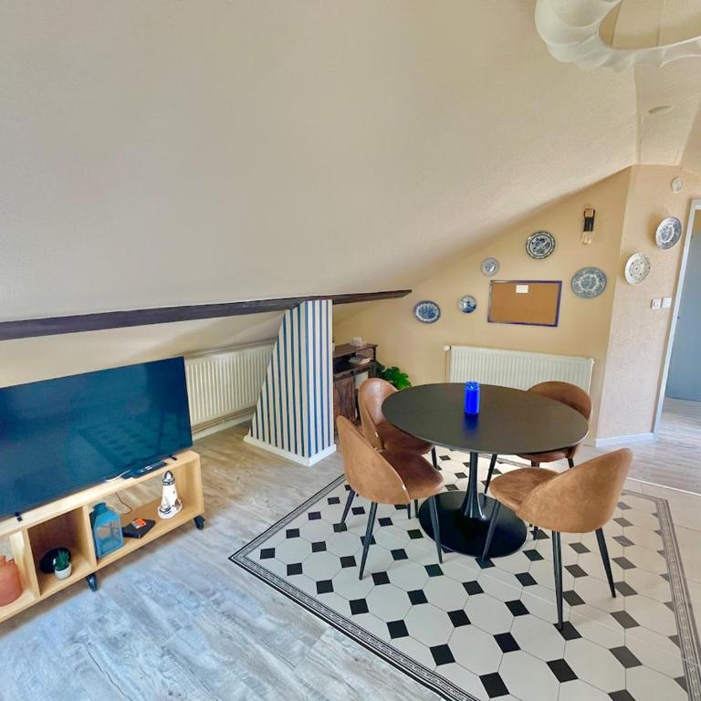 Belle Étoile - Rooftop & Hammock - Mulhouse Center - One-Bedroom Apartment with Terrace - 8