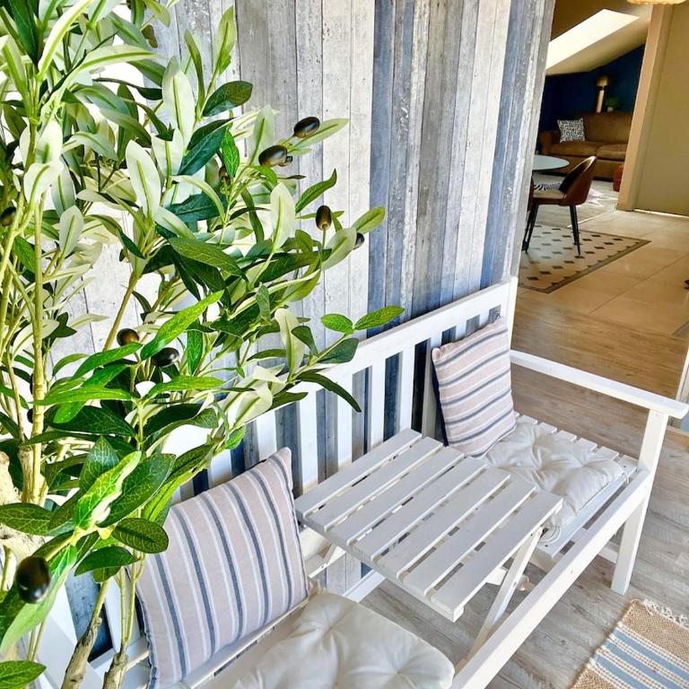 Belle Étoile - Rooftop & Hammock - Mulhouse Center - One-Bedroom Apartment with Terrace - 16