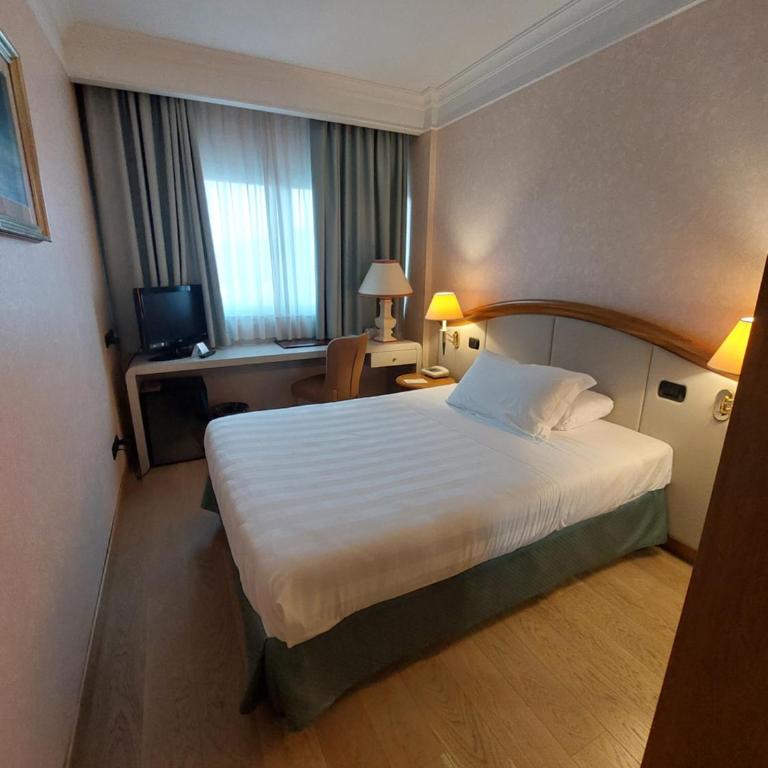 Perugia Plaza Hotel - Camera Singola Superior - 3