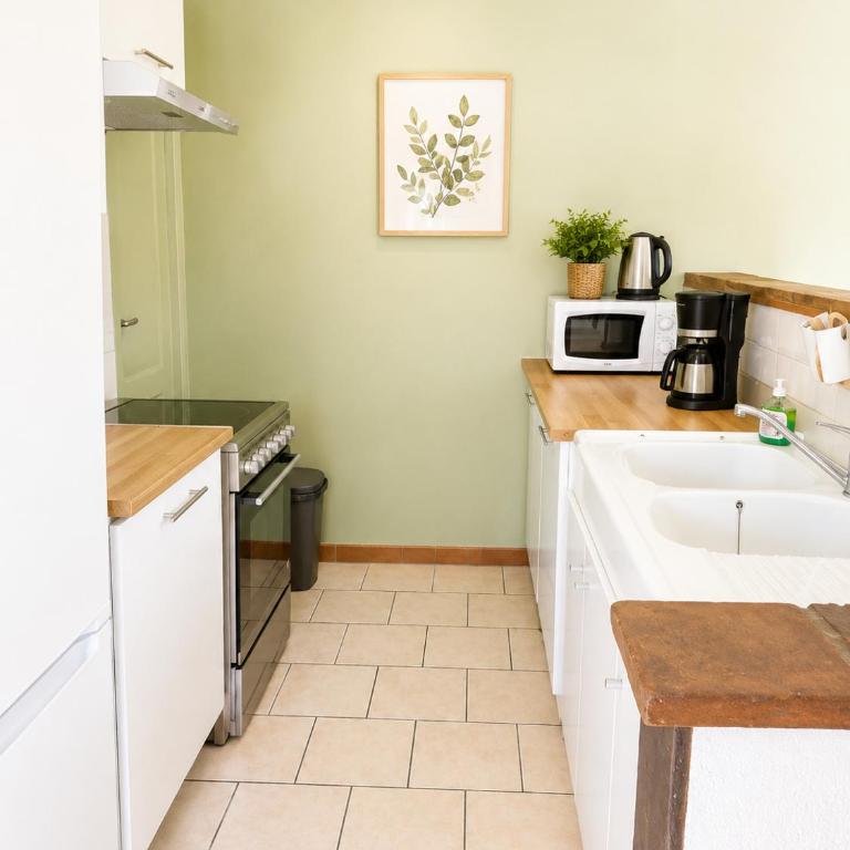 Cacatoès - Four-Bedroom House - 10