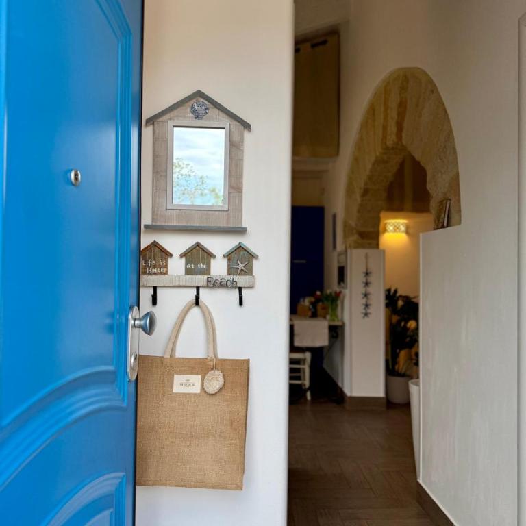 Casa Mariuccia Beachfront - Two-Bedroom House - 9