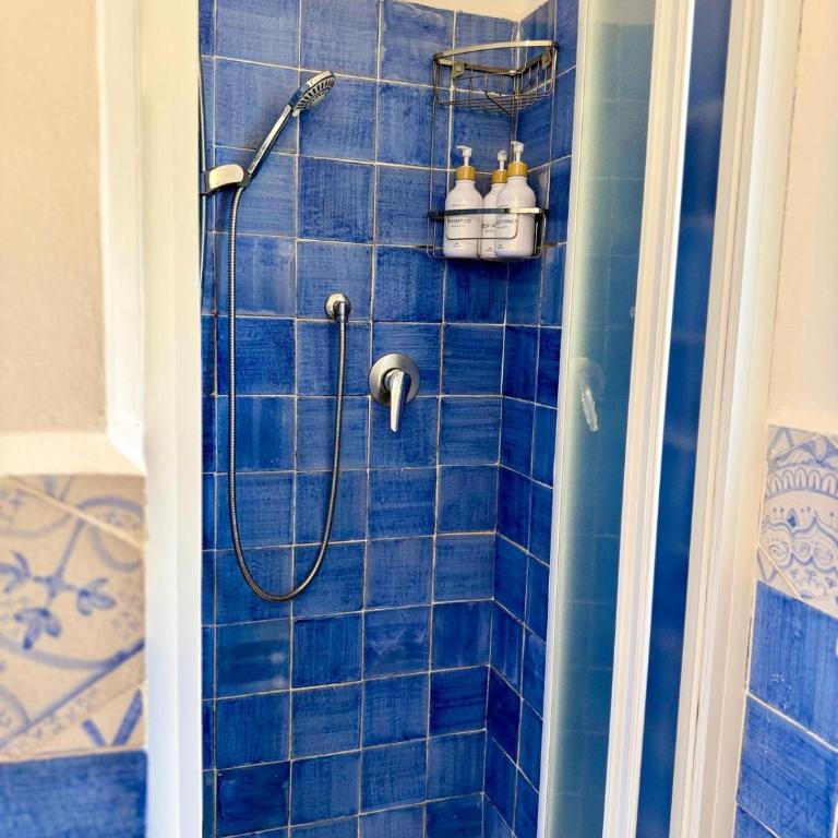 Casa Mariuccia Beachfront - Two-Bedroom House - 11