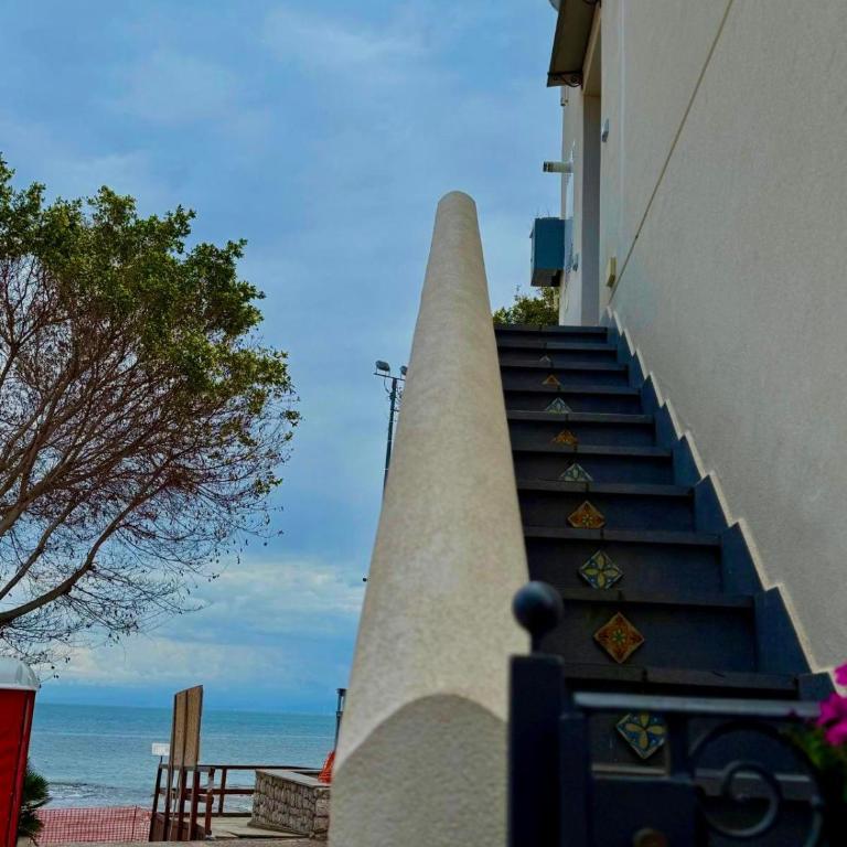 Casa Mariuccia Beachfront - Two-Bedroom House - 16