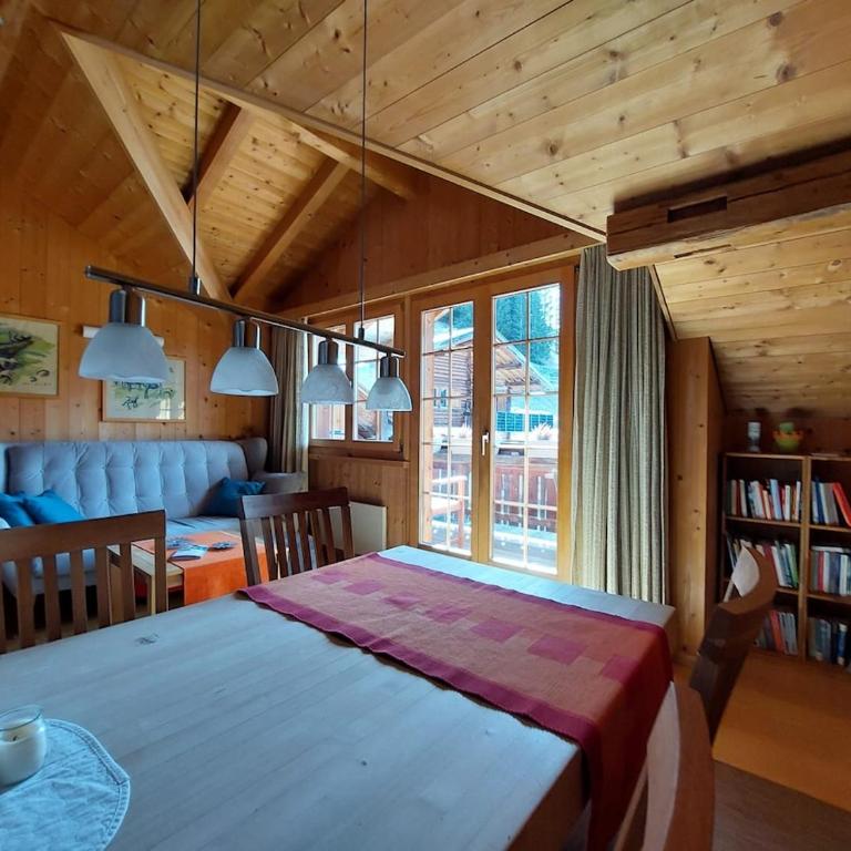 Stilvolle 3,5 Dachwohnung "Alpenblick" - Apartment mit 2 Schlafzimmern - 3