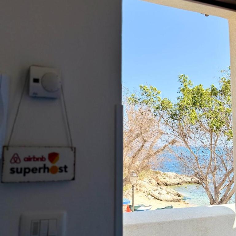 Casa Mariuccia Beachfront - Two-Bedroom House - 19