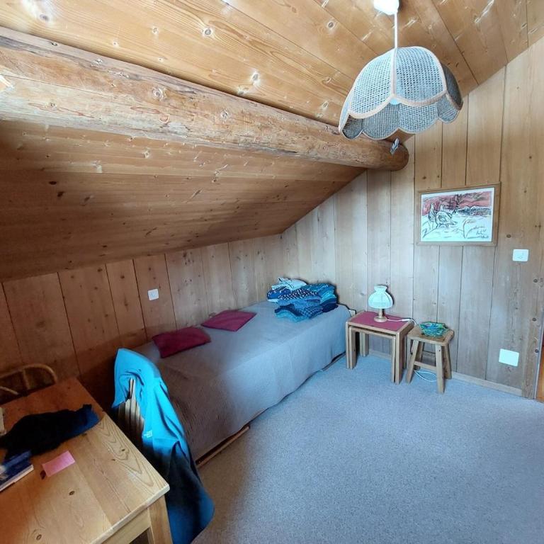 Stilvolle 3,5 Dachwohnung "Alpenblick" - Apartment mit 2 Schlafzimmern - 9