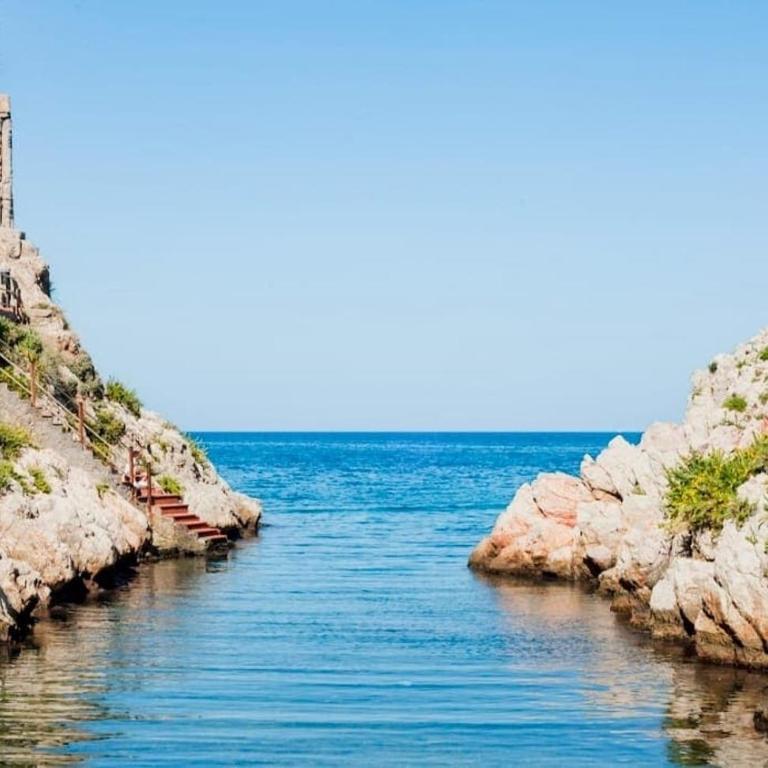 Casa Mariuccia Beachfront - Two-Bedroom House - 28