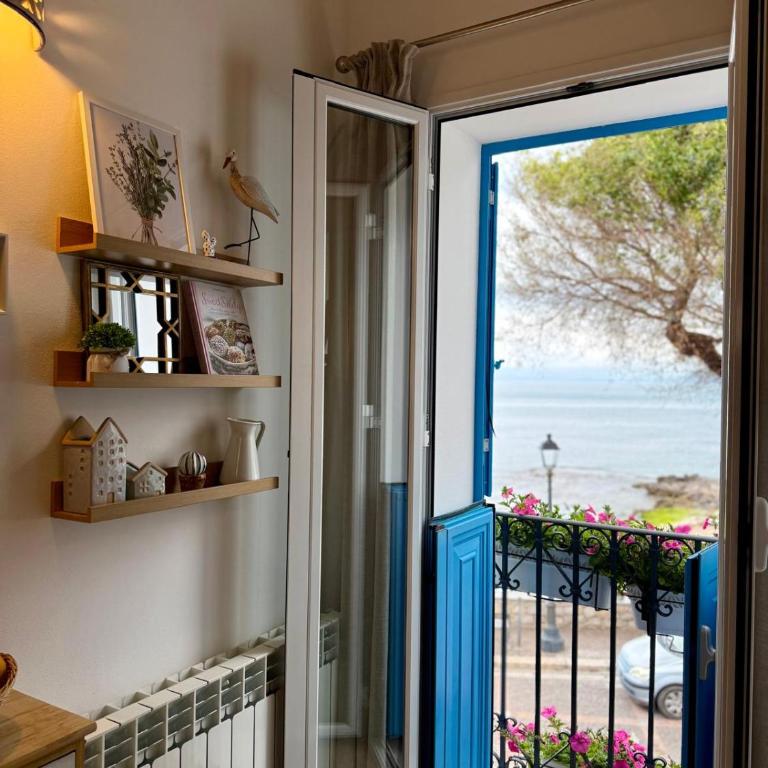 Casa Mariuccia Beachfront - Two-Bedroom House - 43