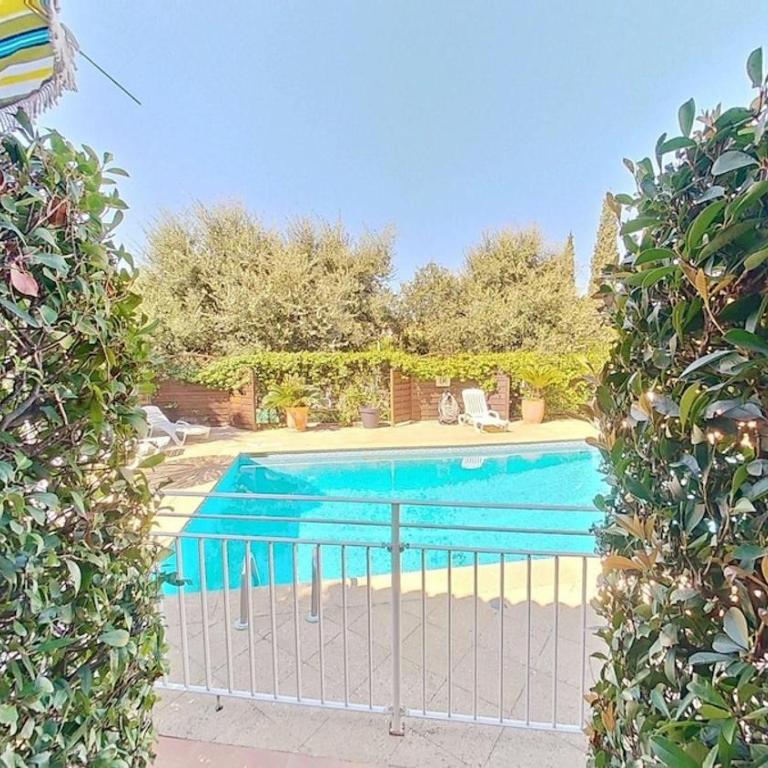 Duplex T3 à St Aygulf avec piscine et à 500m de la mer - Apartment mit 3 Schlafzimmern - 29