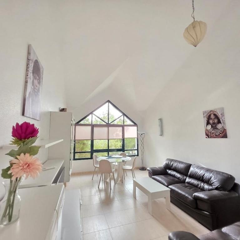 Bright&spacious flat w pool, near La Zenia & Beach - Two-Bedroom Apartment - 1