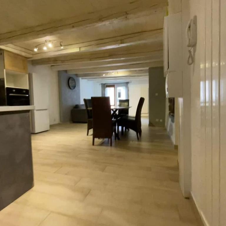 Le Rochois, T3 au centre - idéal pour une famille ou 2 couples - Appartement - 13