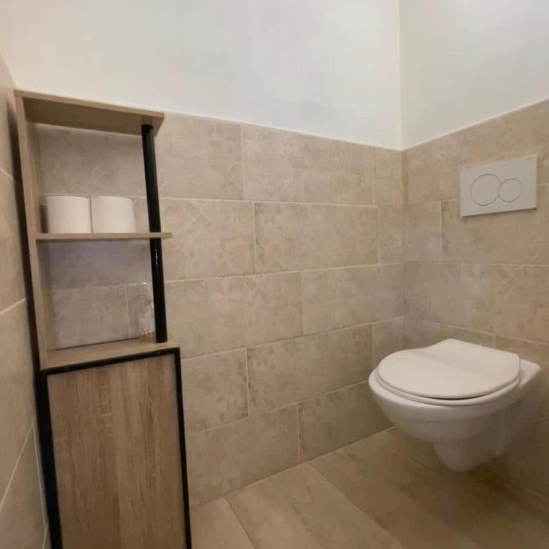 Le Rochois, T3 au centre - idéal pour une famille ou 2 couples - Appartement - 20