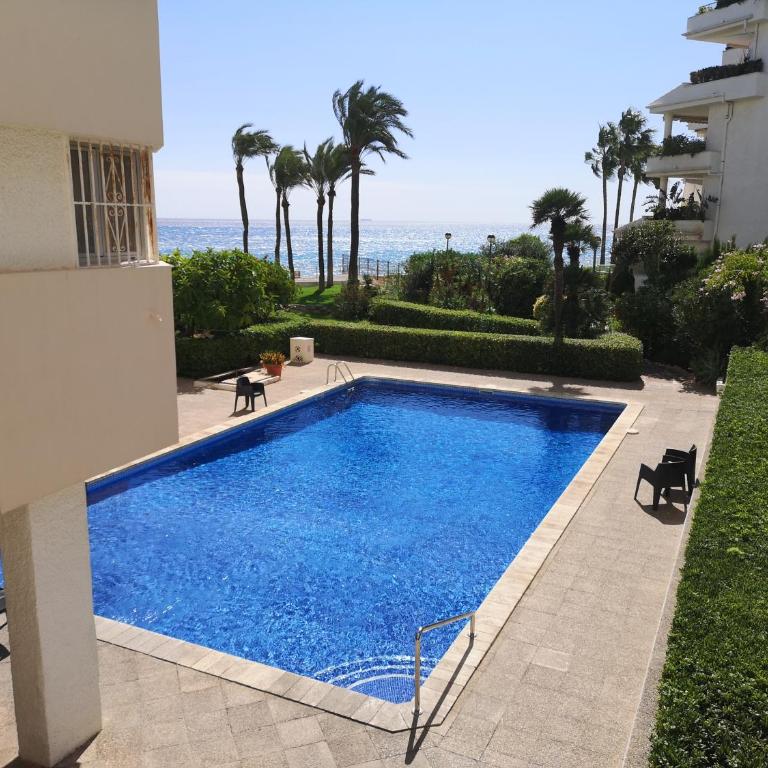 En primera línea de playa con piscina - Appartement 1 Chambre - 17