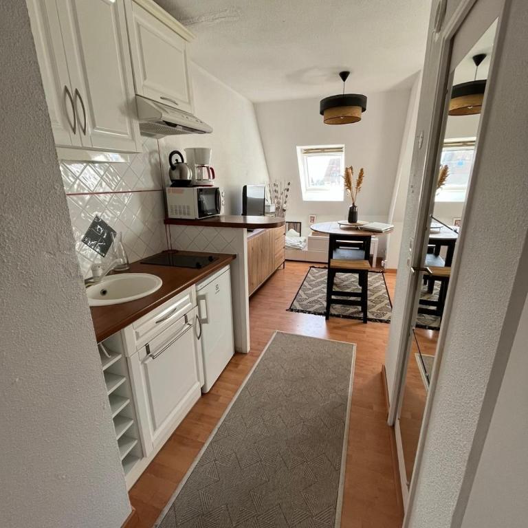 Studio comfy, accès direct plage, piscine, tennis - One-Bedroom Apartment - 2