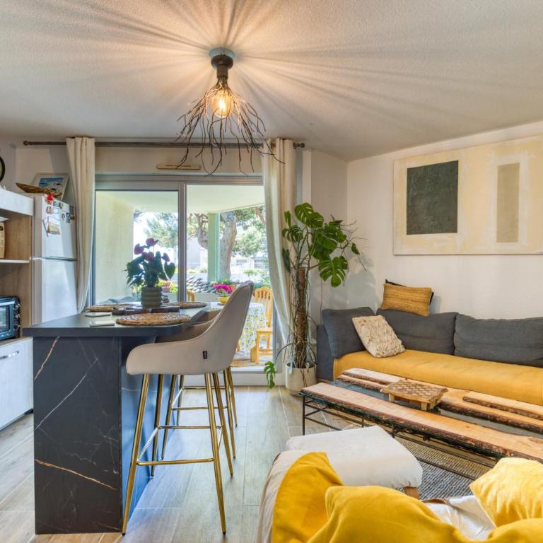 T2 cosy app face mer plage tennis - Appartement 1 Chambre Supérieur avec Balcon - 3