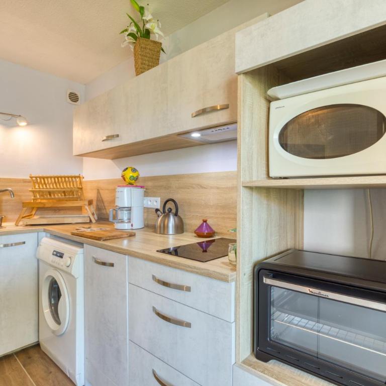 T2 cosy app face mer plage tennis - Appartement 1 Chambre Supérieur avec Balcon - 9