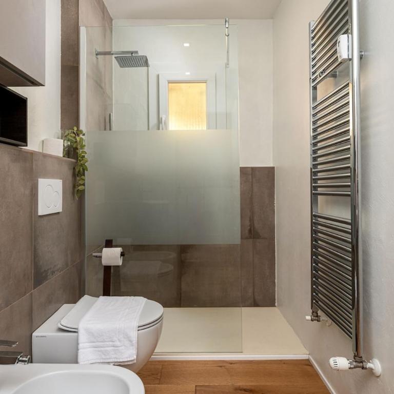 5min dalle Due Torri, Luxury Flat nel Centro Storico - Appartamento con 2 Camere da Letto - 3