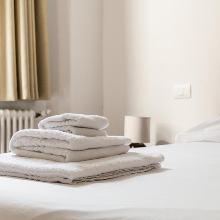 5min dalle Due Torri, Luxury Flat nel Centro Storico - Appartamento con 2 Camere da Letto - 8