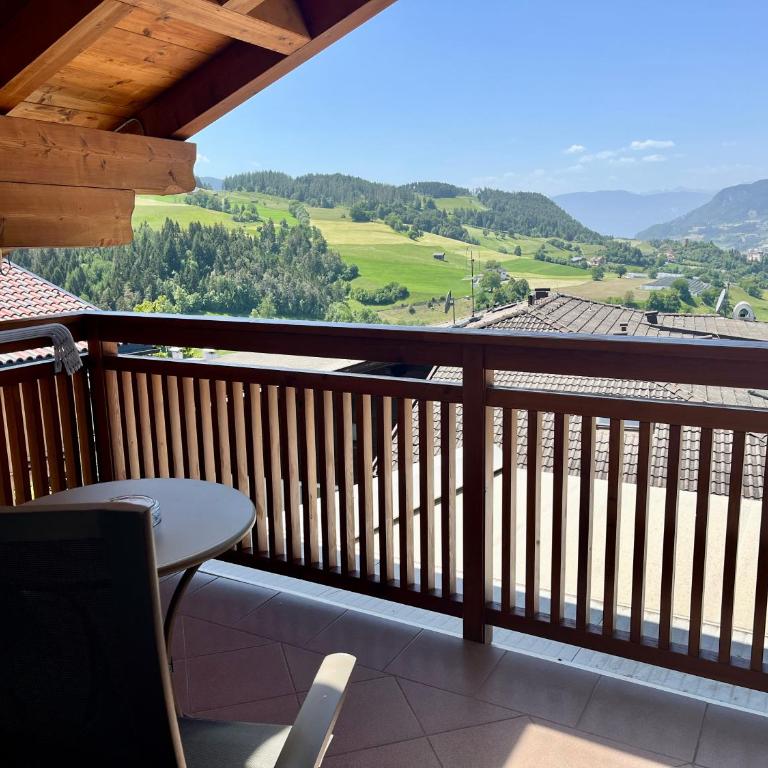 Hotel Gasthof Kircher - Camera Matrimoniale Deluxe con Balcone - 10