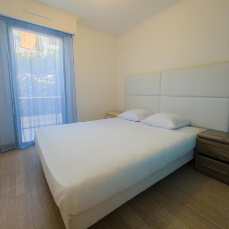 Appartament-villa 5 pieces au borde de la mer - Apartment - 5