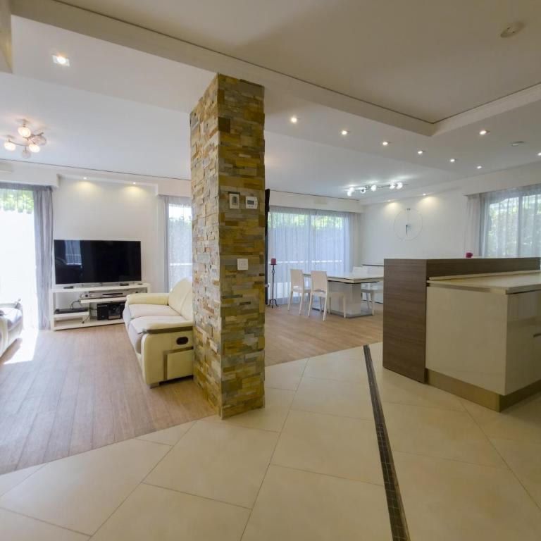 Appartament-villa 5 pieces au borde de la mer - Apartment - 25