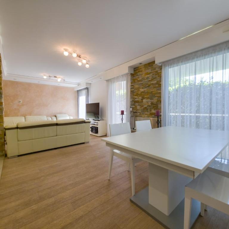 Appartament-villa 5 pieces au borde de la mer - Apartment - 32