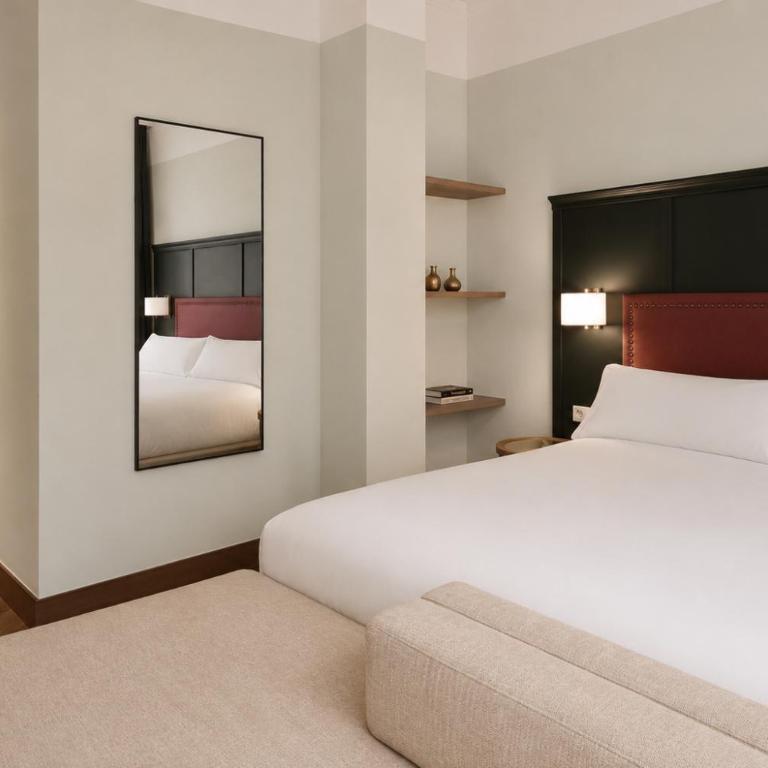Honest Granada Hotel - Urban Triple Room - 1