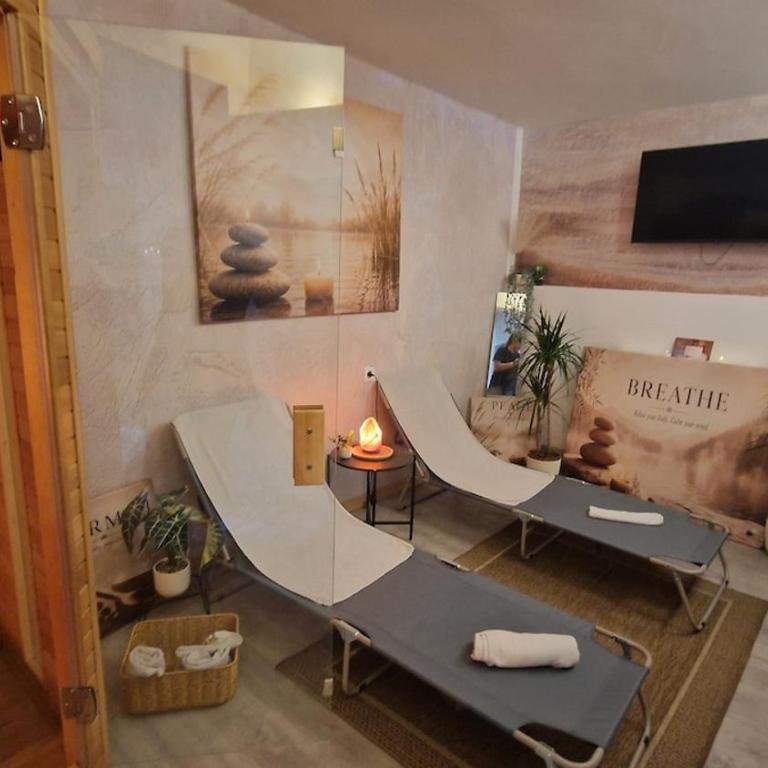 Spa Paradise for Two, Sauna and Netflix Experience - One-Bedroom Apartment - 6