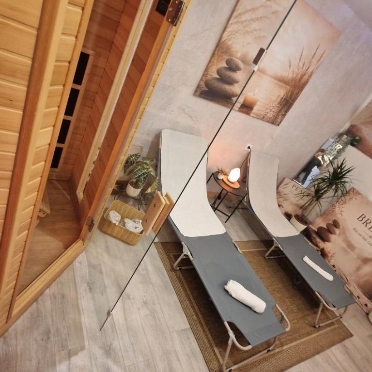Spa Paradise for Two, Sauna and Netflix Experience - One-Bedroom Apartment - 17