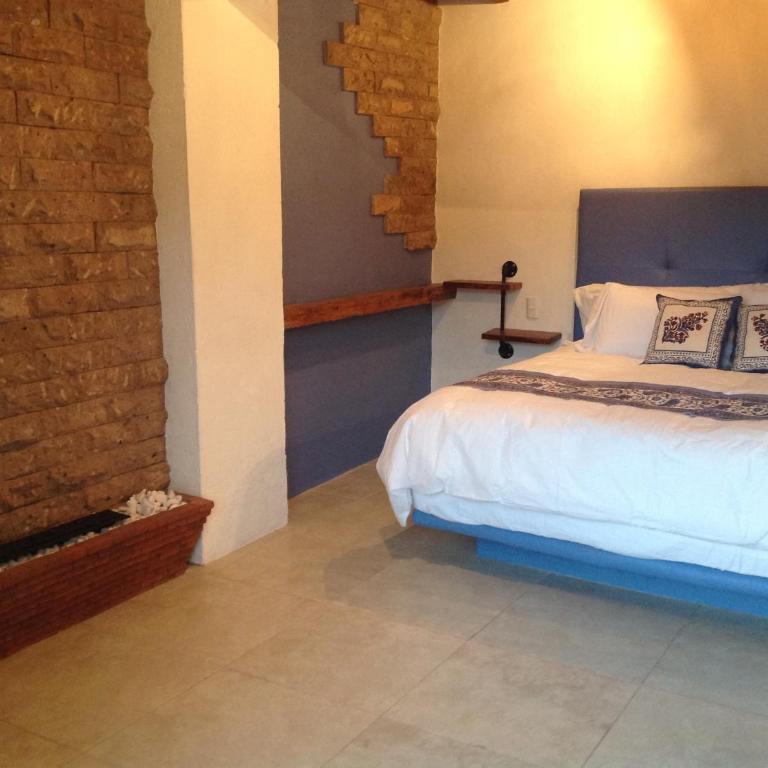 Casa Acento - Habitación con cama extragrande y bañera de hidromasaje - 6