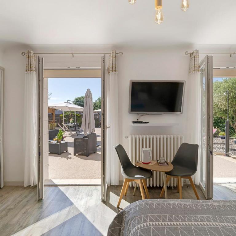 Domaine Du Grézal - Chambre Double - Accessible aux Personnes à Mobilité Réduite - 7