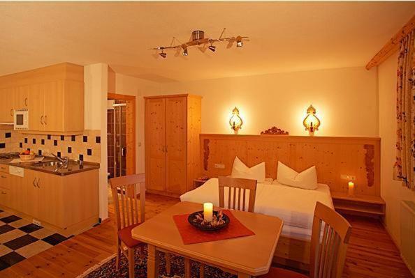 Apart Ehart - Studio mit Balkon - 1