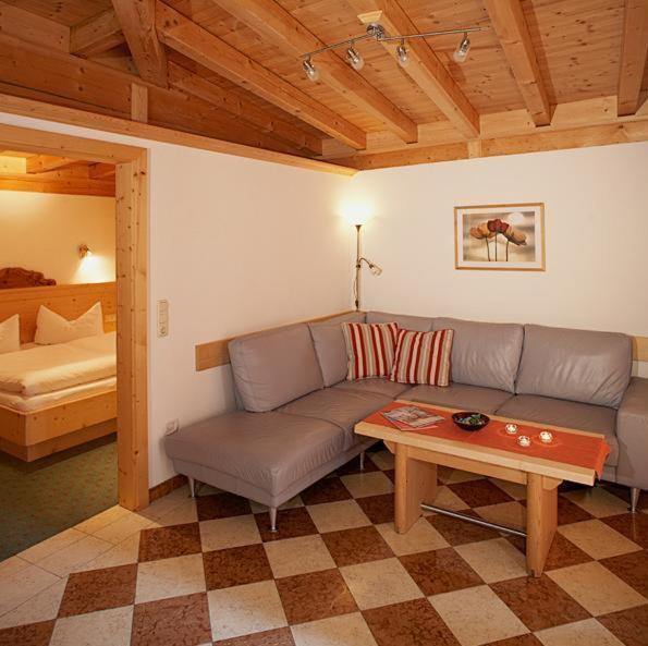 Apart Ehart - Apartment mit 3 Schlafzimmern und Balkon - 2