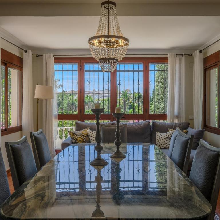 Villa Vita in Elviria, Marbella - Villa mit privatem Pool - 25