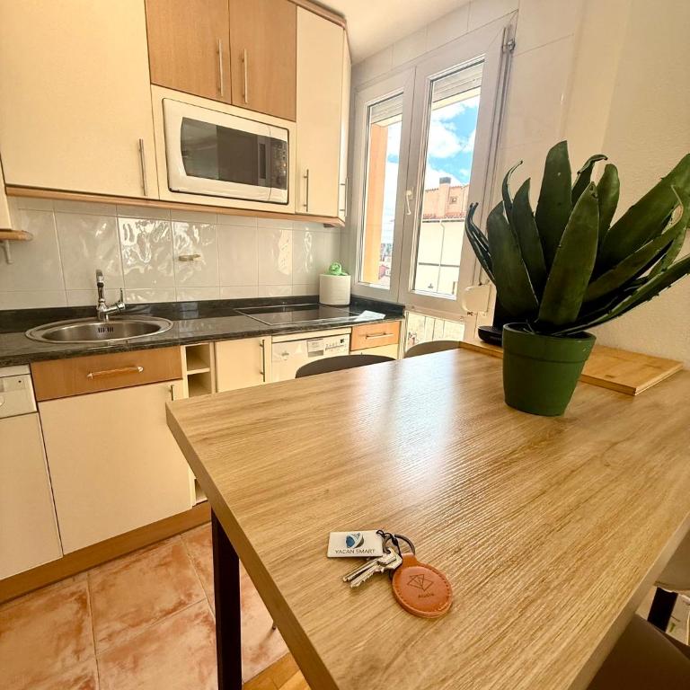 AtuaireHome Puerta a la Catedral de Burgos - Apartamento de 1 dormitorio - 6