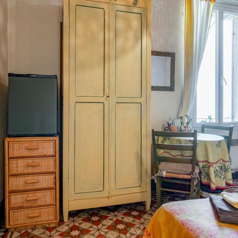 Côté Jardin - Chambre Triple avec Douche - 9