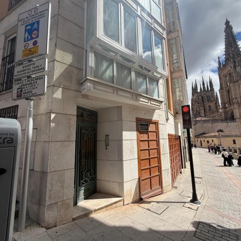 AtuaireHome Puerta a la Catedral de Burgos - Apartamento de 1 dormitorio - 4