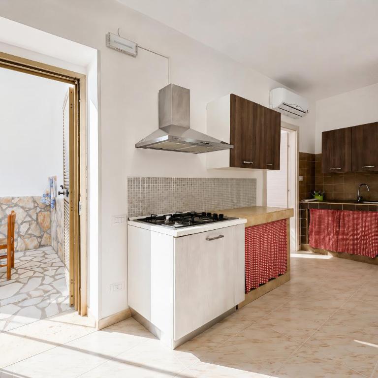 Villa Francesca - Appartamento Deluxe con 2 Camere da Letto e Vista Giardino - 3