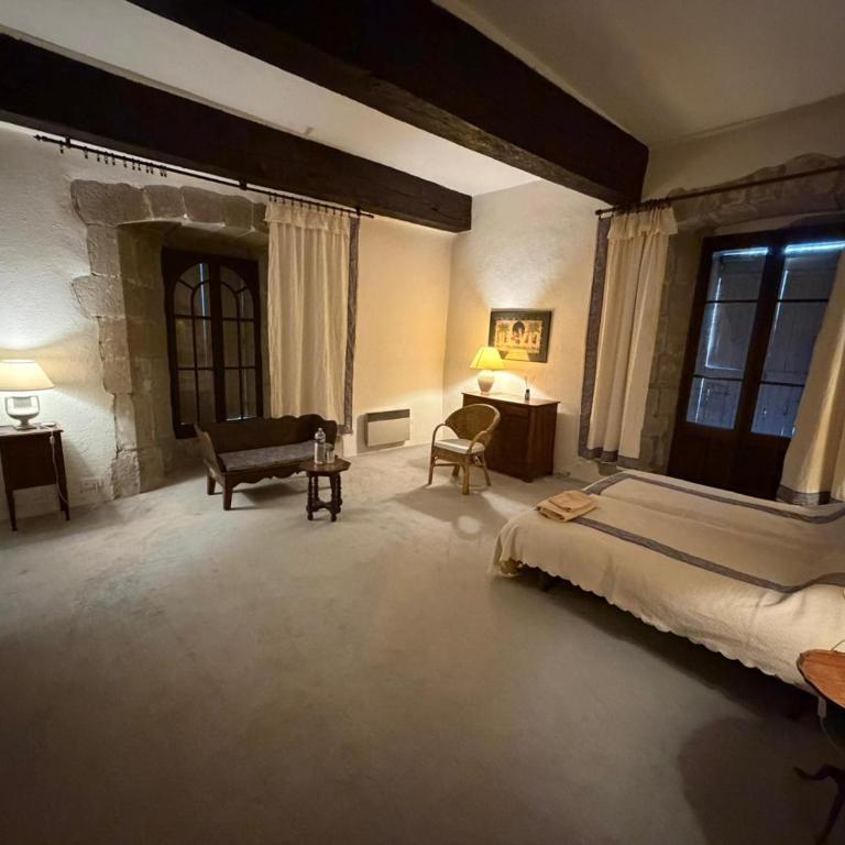 Château de Savigny - Suite Ours - Chambre Lits Jumeaux - Vue sur Jardin - 2
