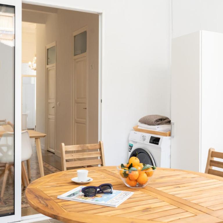 Coliving Ciudad de las Ciencias - Deluxe Double Room with Balcony - 6